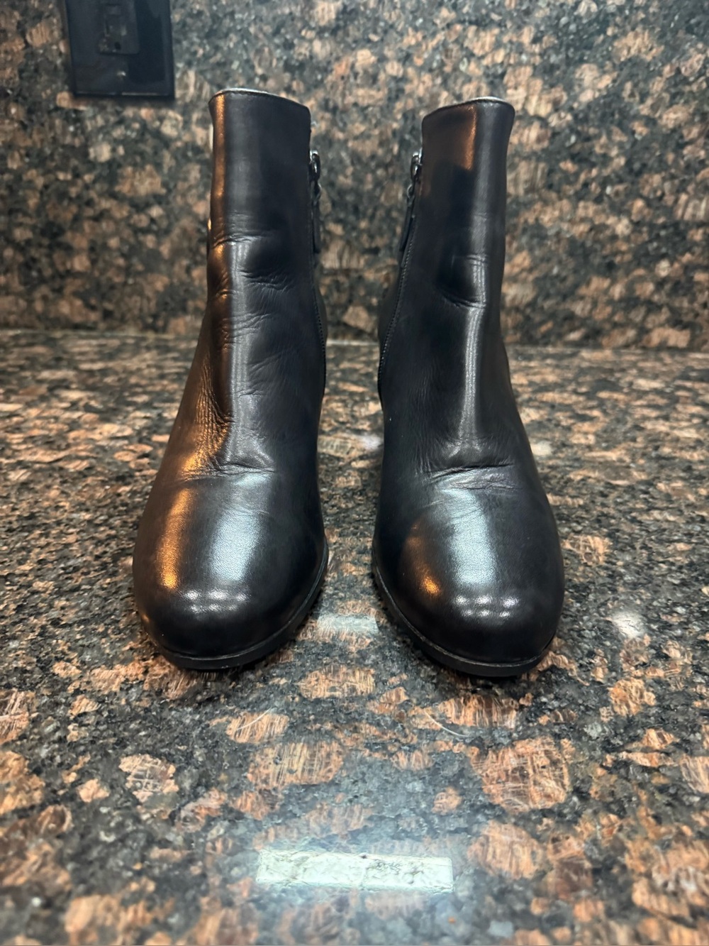 Cole Haan Grand OS Black Leather Ankle Boots - Classic Zip Side Style- Size 7.5